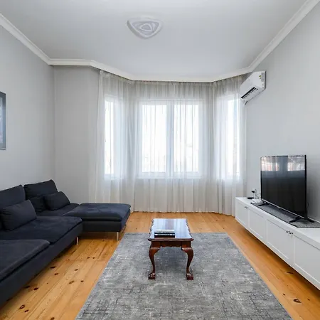 Charming 1bd Next To Women's Market By Flat Mаnager Daire